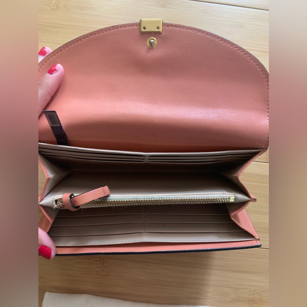 Chloe Wallet - Picture 4 of 9